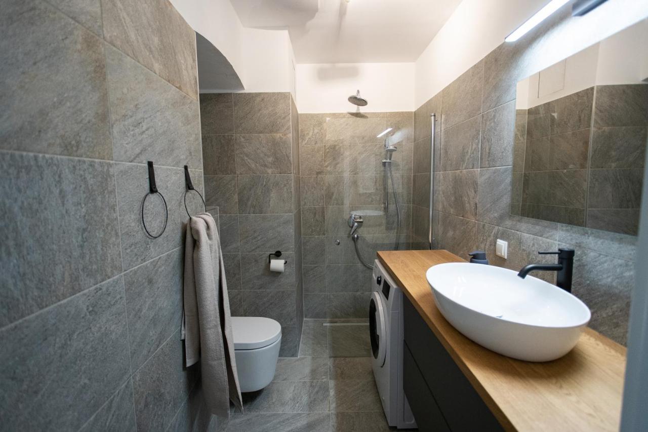 Stilvolle Wohnung Mit Ruhig Gelegenem Balkon Wien Ngoại thất bức ảnh